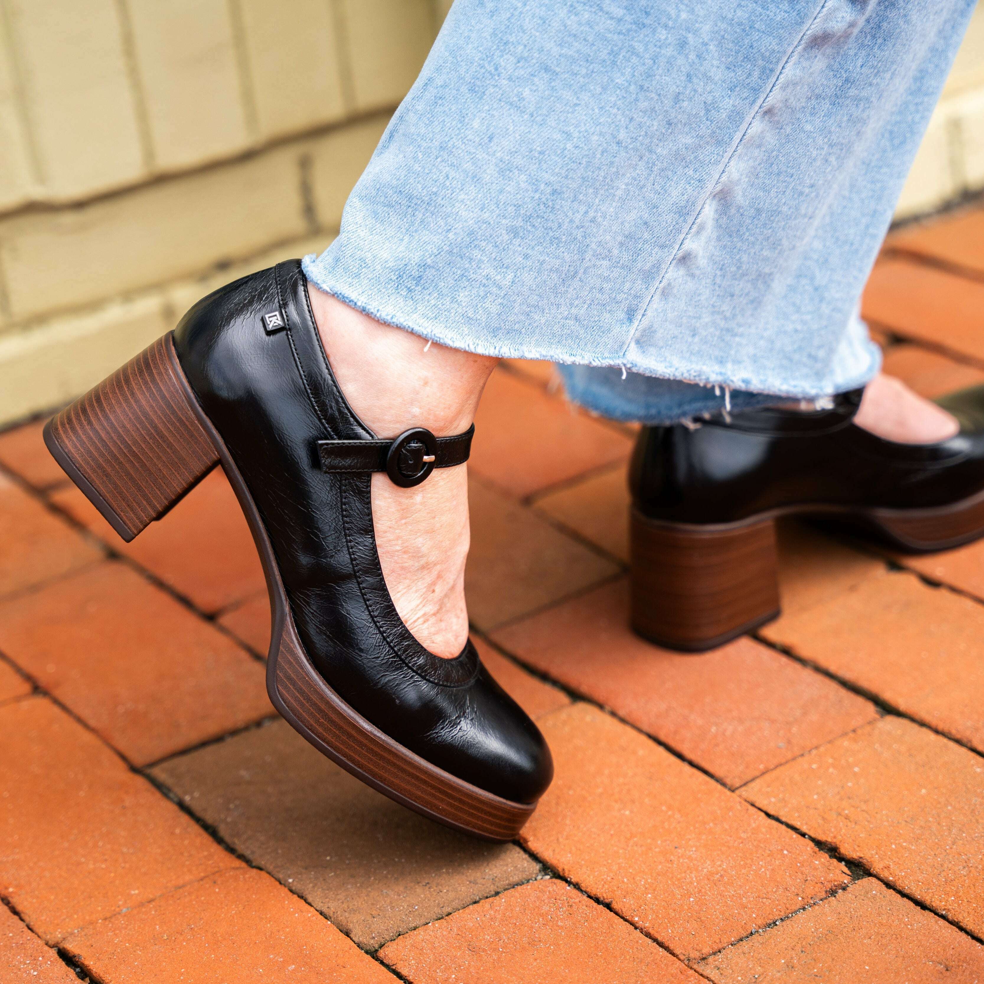 fall dress shoes for women 2025 8 Fall Shoe Trends for Women in 2025