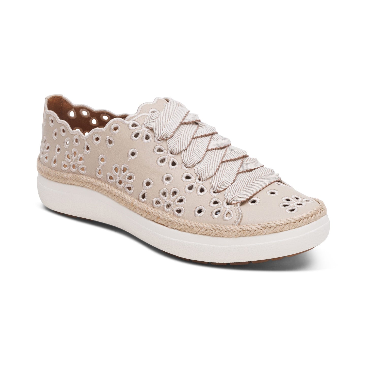 AETREX - CHARLOTTE LACE UP SNEAKER - Tan