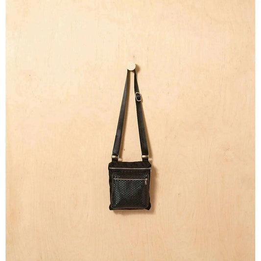 daniella-lehavi---liverpool-crossbody---3d-blackaccessoriesdaniella-lehaviplum-bottom-34463631