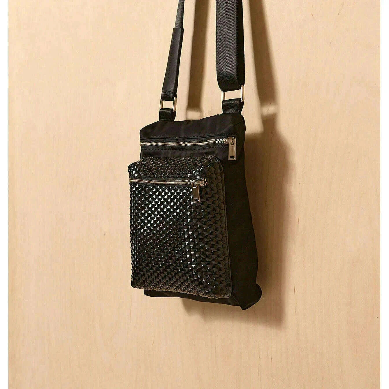 daniella-lehavi---liverpool-crossbody---3d-blackaccessoriesdaniella-lehaviplum-bottom-34463633