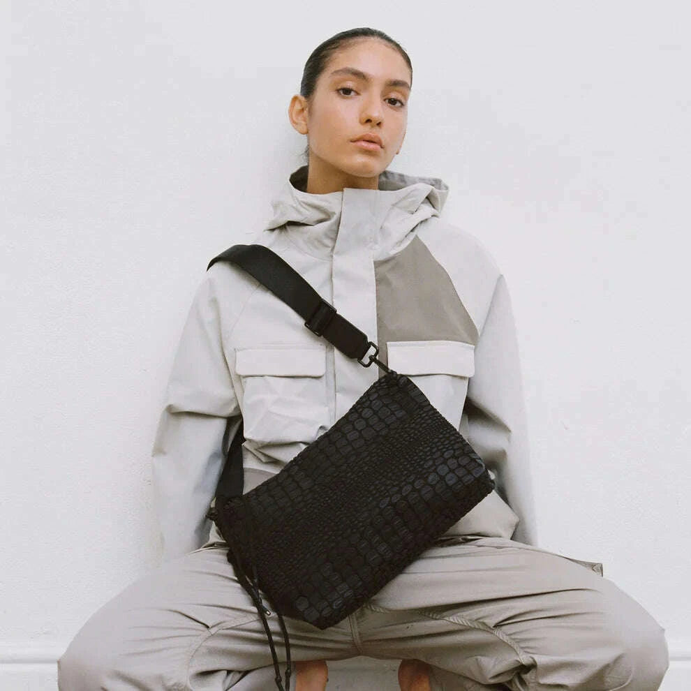 daniella-lehavi--tokyo-crossbody-handbag--blackaccessoriesdaniella-lehaviplum-bottom-35919078