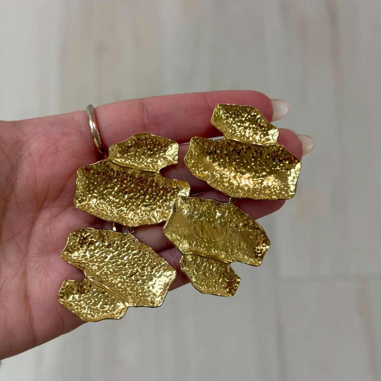 sahira--maxine-hammeredaccessoriessahira-jewelryplum-bottom-34483199