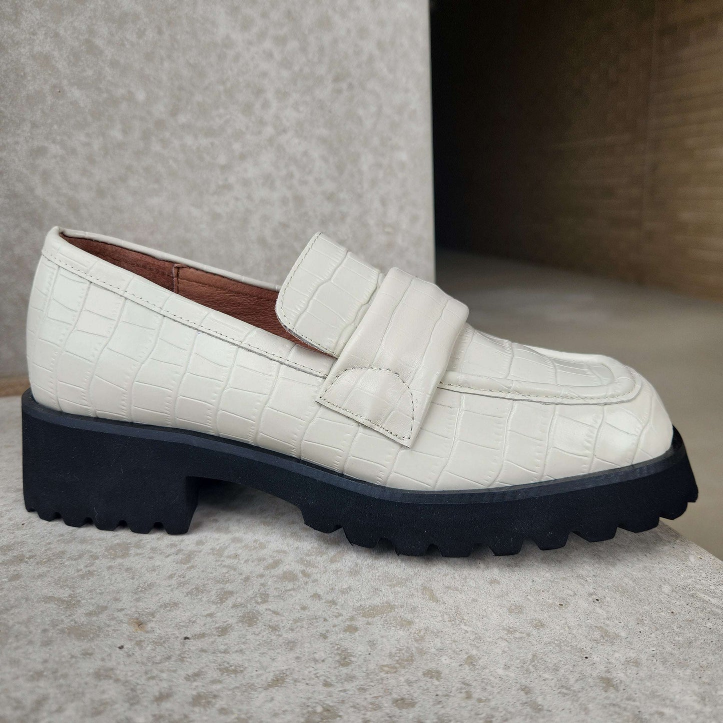 All Black - Banded Lugg Loafer, Loafers, ALL BLACK, Plum Bottom