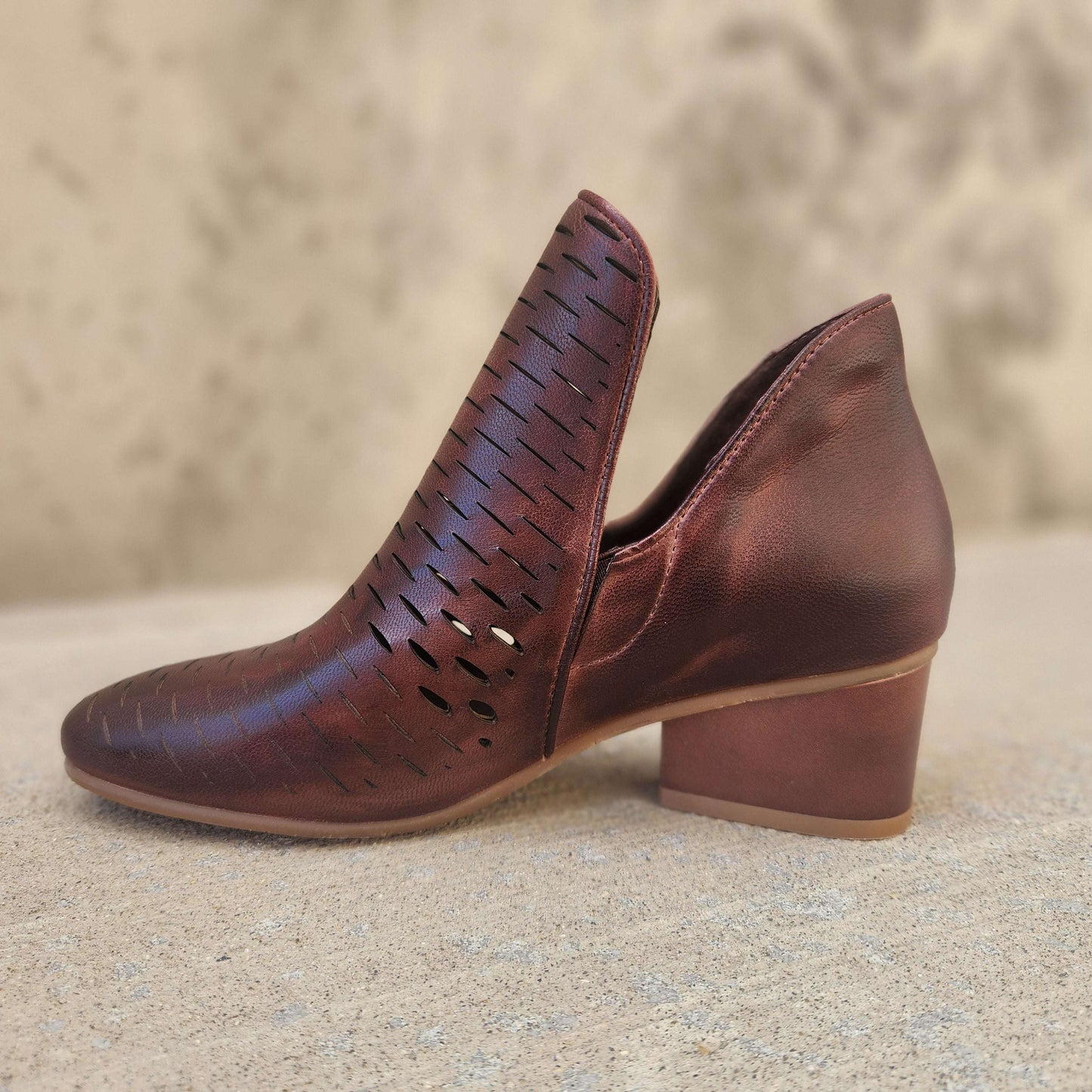 Antelope - Nico, Boots, Antelope, Plum Bottom