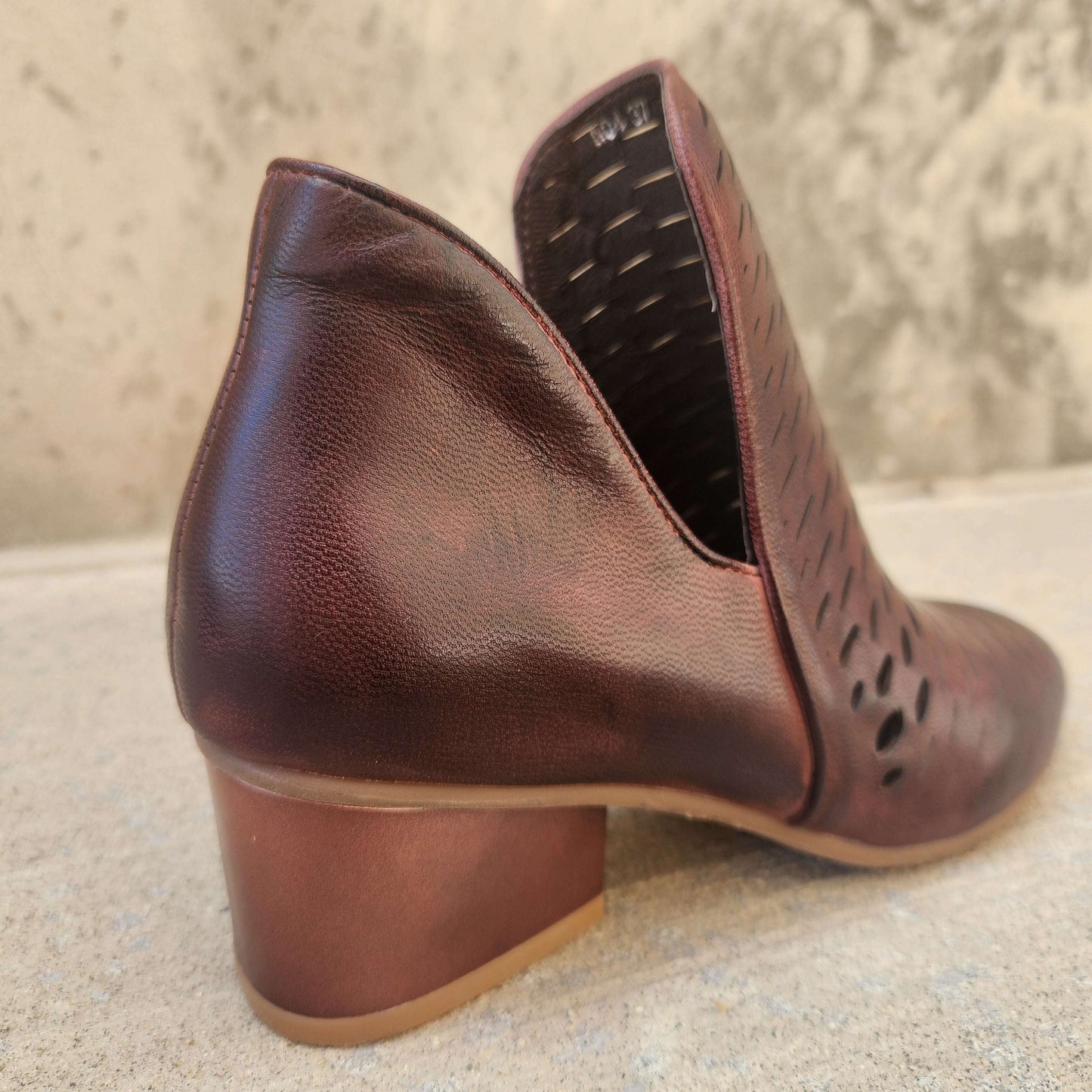 Antelope - Nico, Boots, Antelope, Plum Bottom