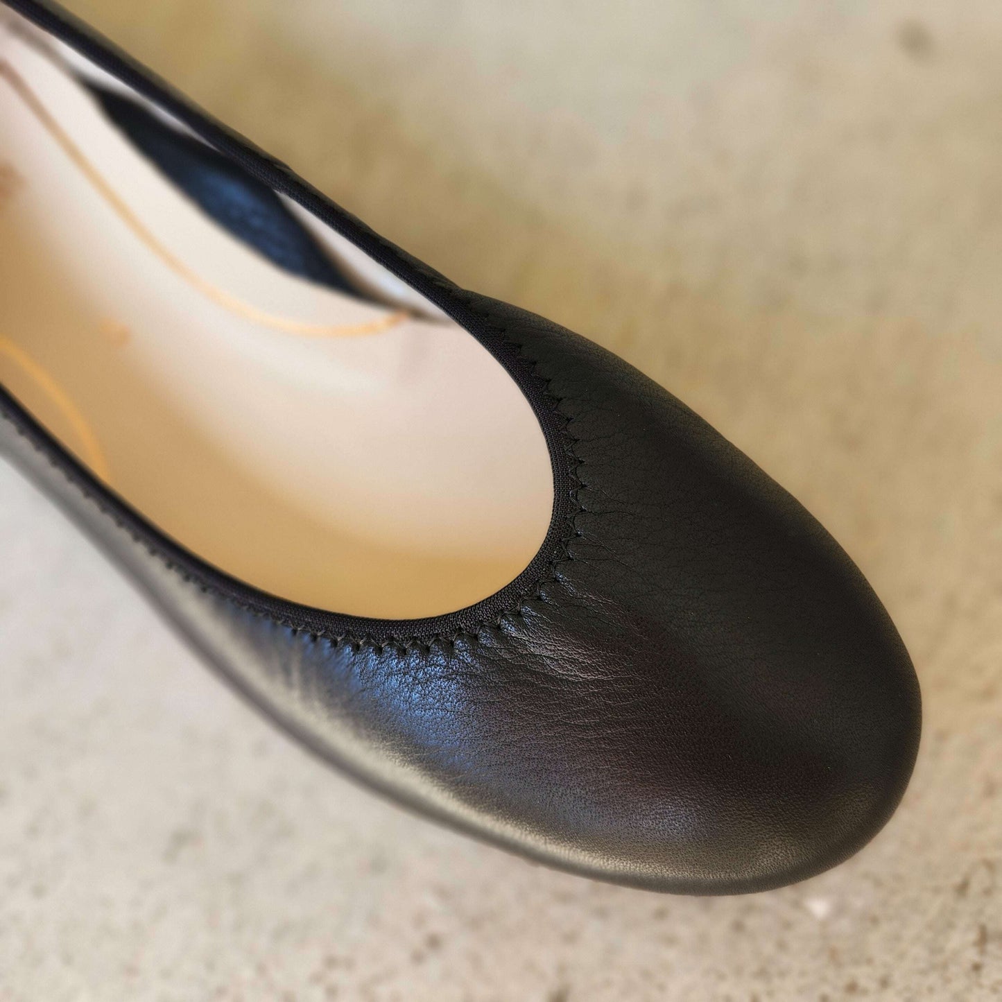 ARA - SARAH, Flats, Ara, Plum Bottom