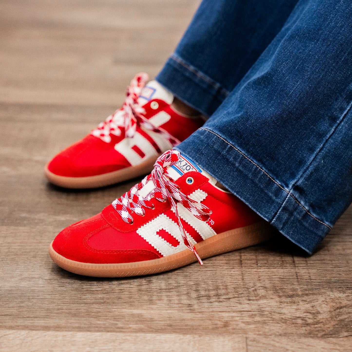 BACK 70 - Ghost in red, Sneakers, BACK 70, Plum Bottom