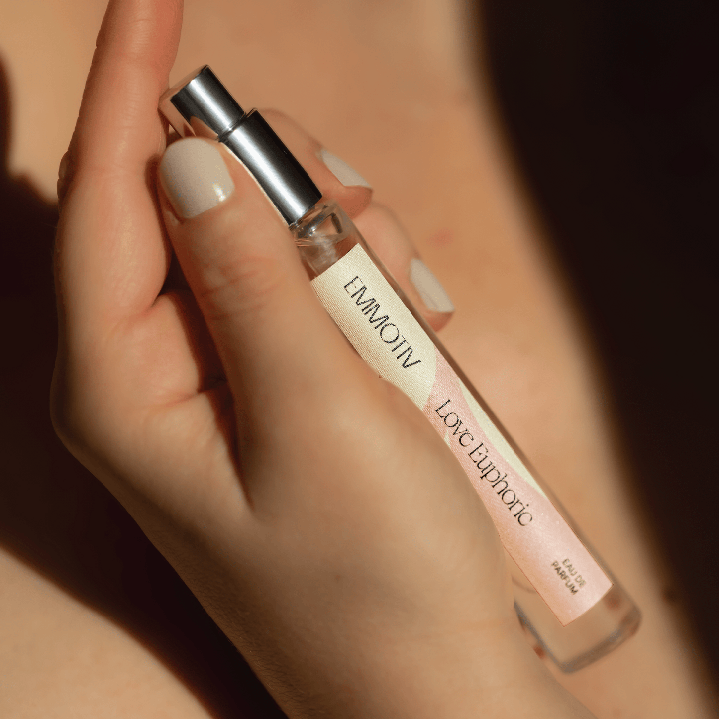 emmotiv---emmotiv-love-euphoric-eau-de-parfum-8-ml-travel-sprayemmotivplum-bottom-34517752