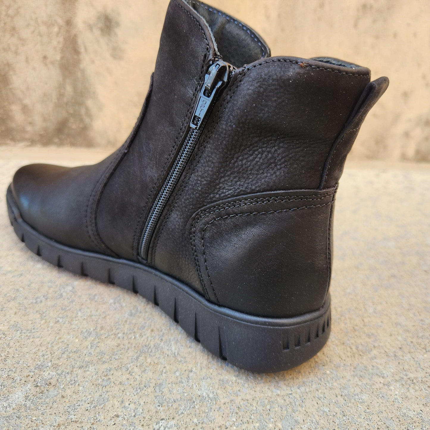 Eric Michael - Erie, Boot, Eric Michael, Plum Bottom
