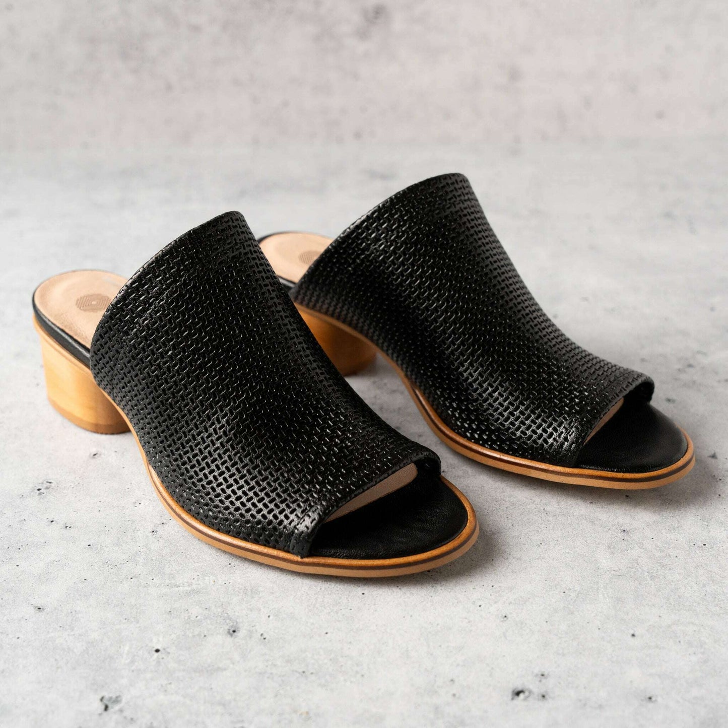 Eric Michael - Sevilla - Fuschia & Black Leather, Sandals, Eric Michael, Plum Bottom