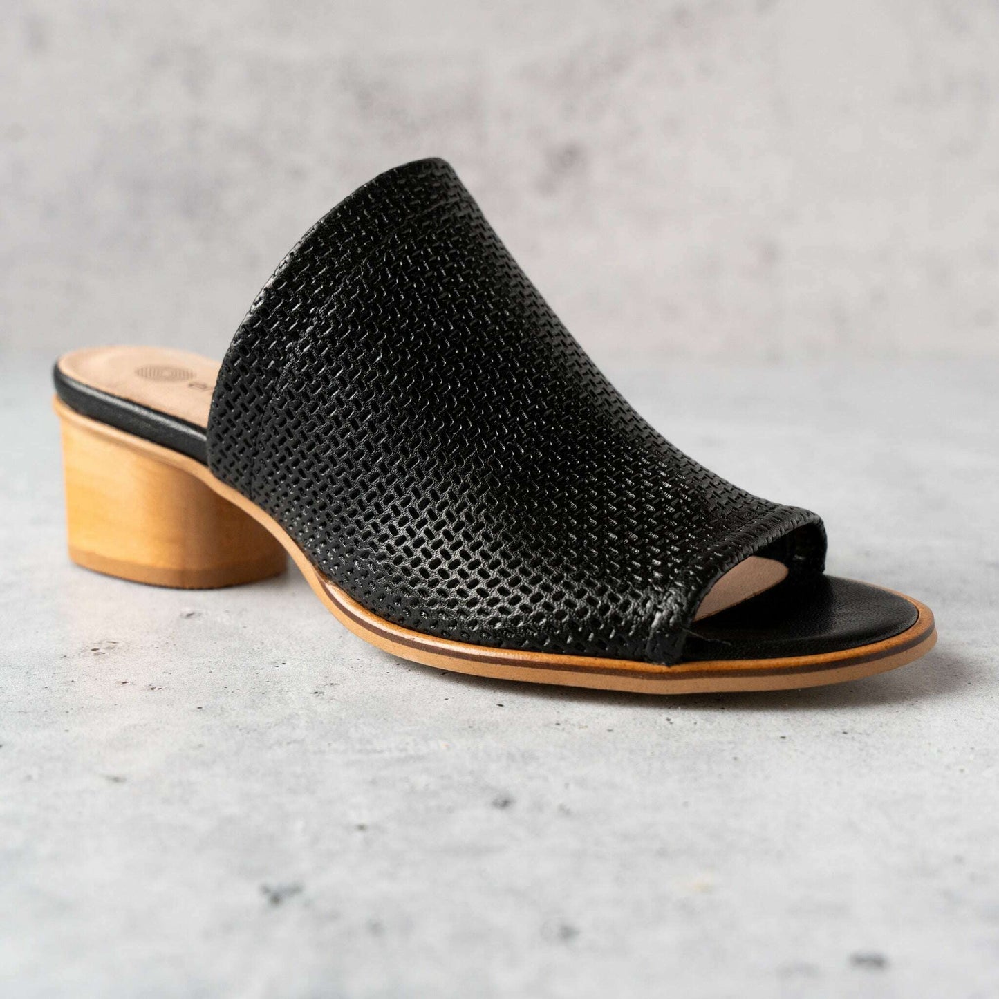 Eric Michael - Sevilla - Fuschia & Black Leather, Sandals, Eric Michael, Plum Bottom