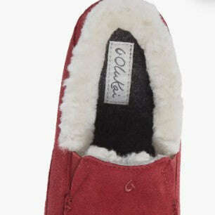 olukai--kuuna-in-burgundyshoesolukaiplum-bottom-35085298