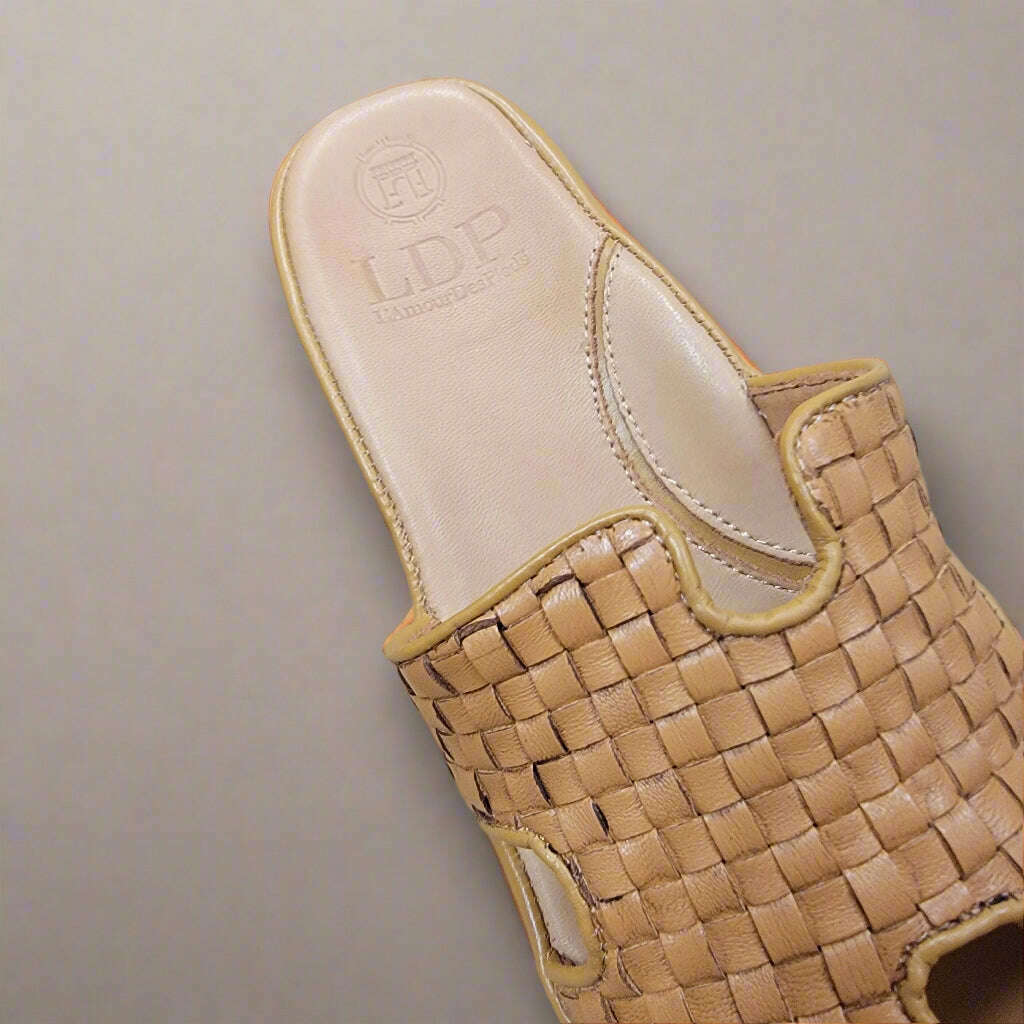 L'AMOUR DES PIEDS - Cusaro - Lioness Burnished Kidskin, Sandals, L'amour Des Pieds, Plum Bottom