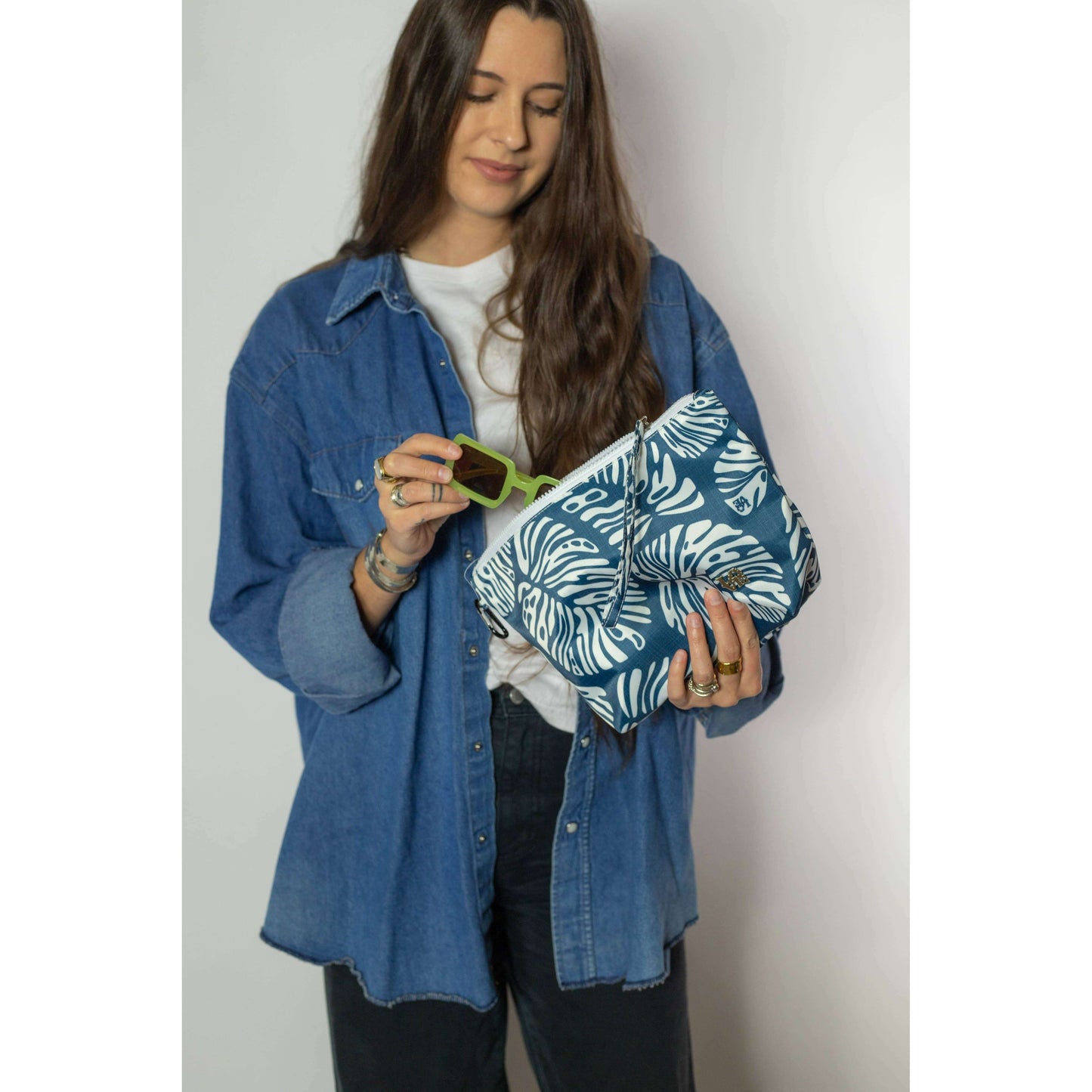 LOVE BAGS Pool Party Water Resistant Pouch Turtle Bay, ACCESSORIES, Love Bags, Plum Bottom