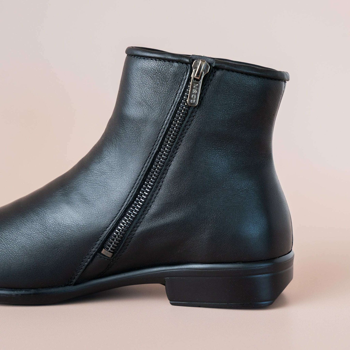 Naot - Norther, Boots, Yaleet, Plum Bottom