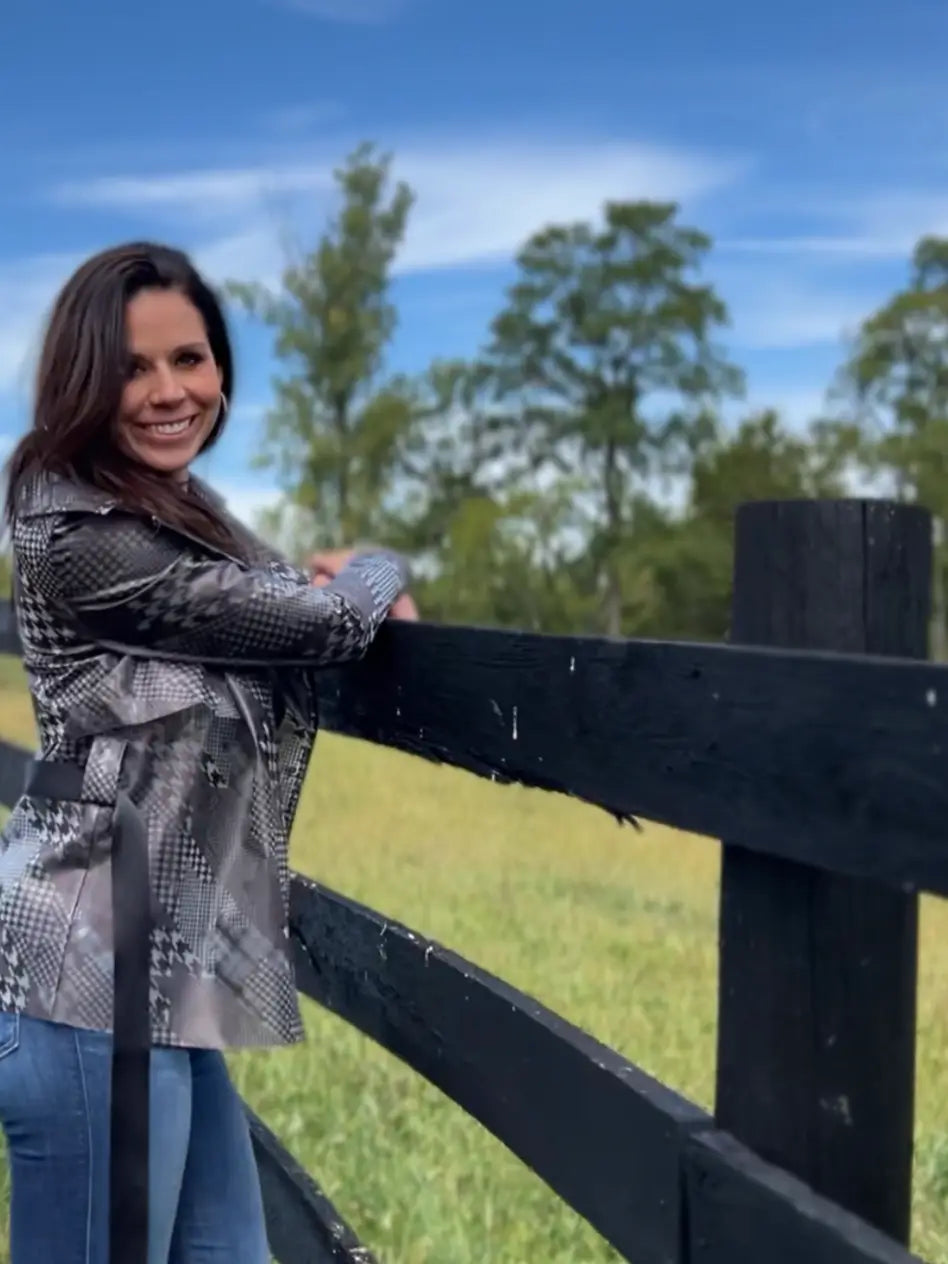 ELLYNDALE- Raincoat in Houndstooth