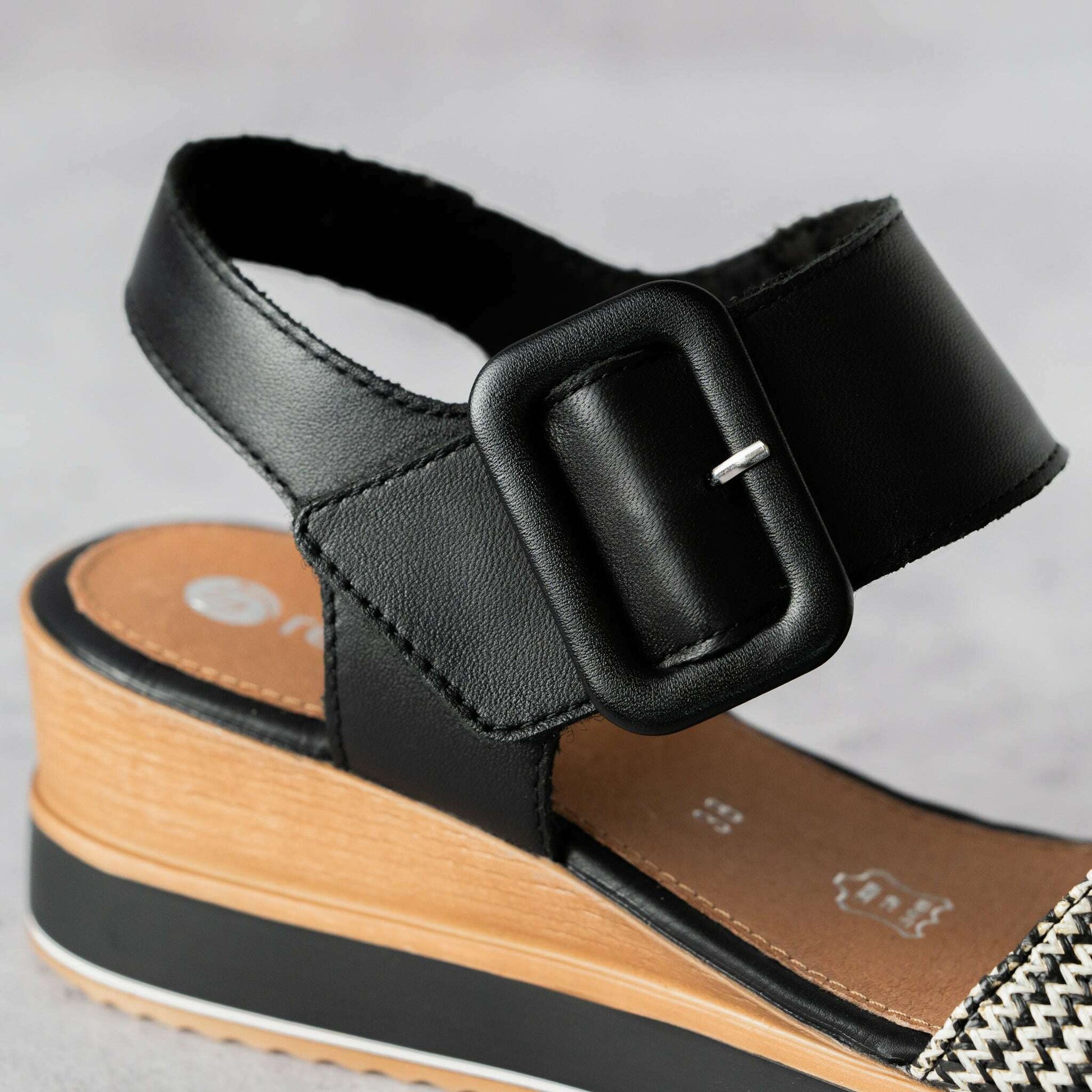 Remonte - D6453 in Black & Cream, Sandals, Remonte, Plum Bottom