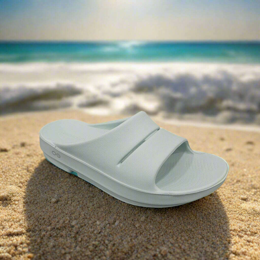 oofos---ooahh---mistshoesoofosplum-bottom-34463776