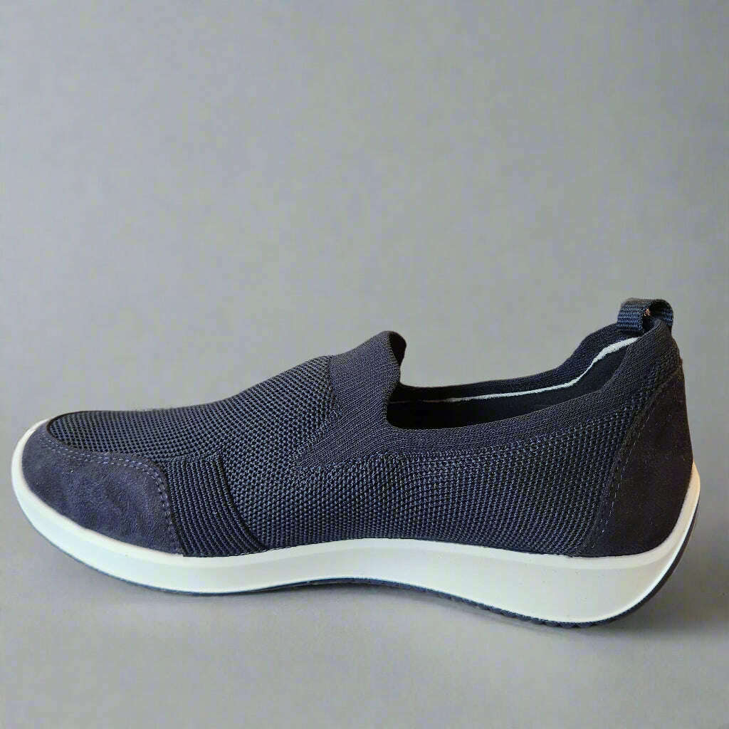 ara-lilith-2-54054-in-navy-or-blacksneakersaraplum-bottom-34086566