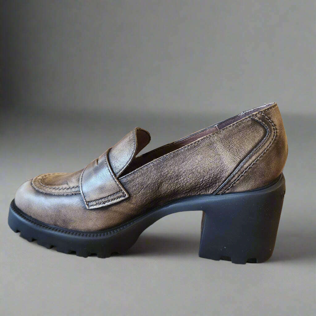 wonders-g-7201-platform-heel-loaferloaferswondersplum-bottom-34086587