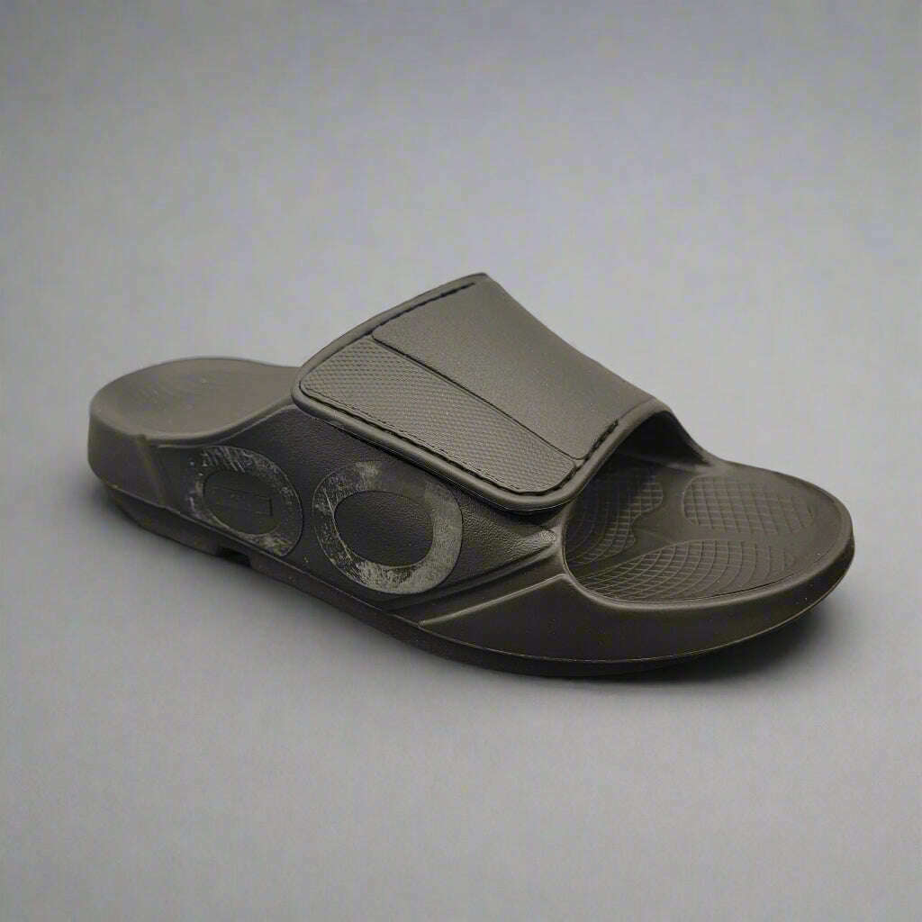 oofos---ooahh-sport-flex---blackshoesoofosplum-bottom-34463780