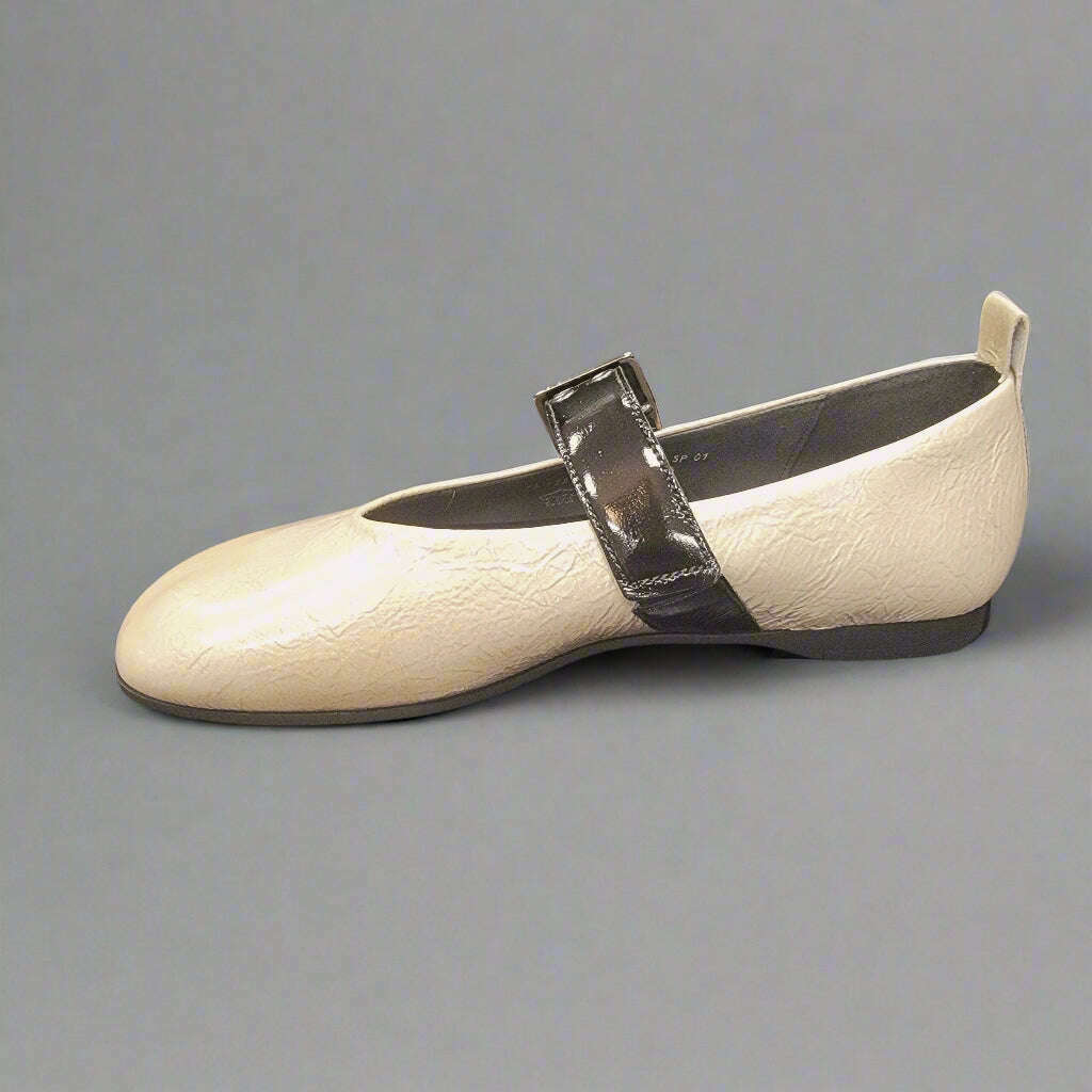 gabor---7415292---beige-crinkle-patentblack-patentflatsgaborplum-bottom-34483066