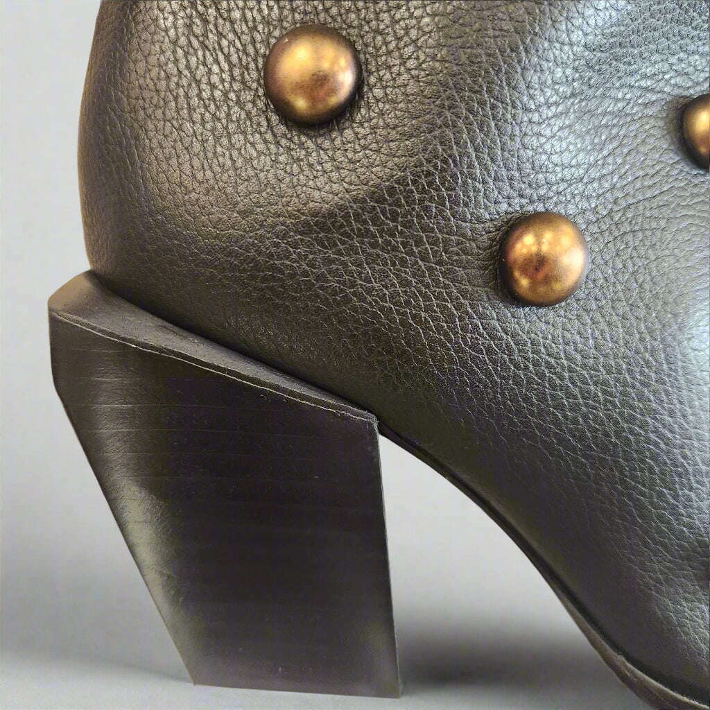 schutz-tulsa-studs-in-blackbootsschutzplum-bottom-34464340