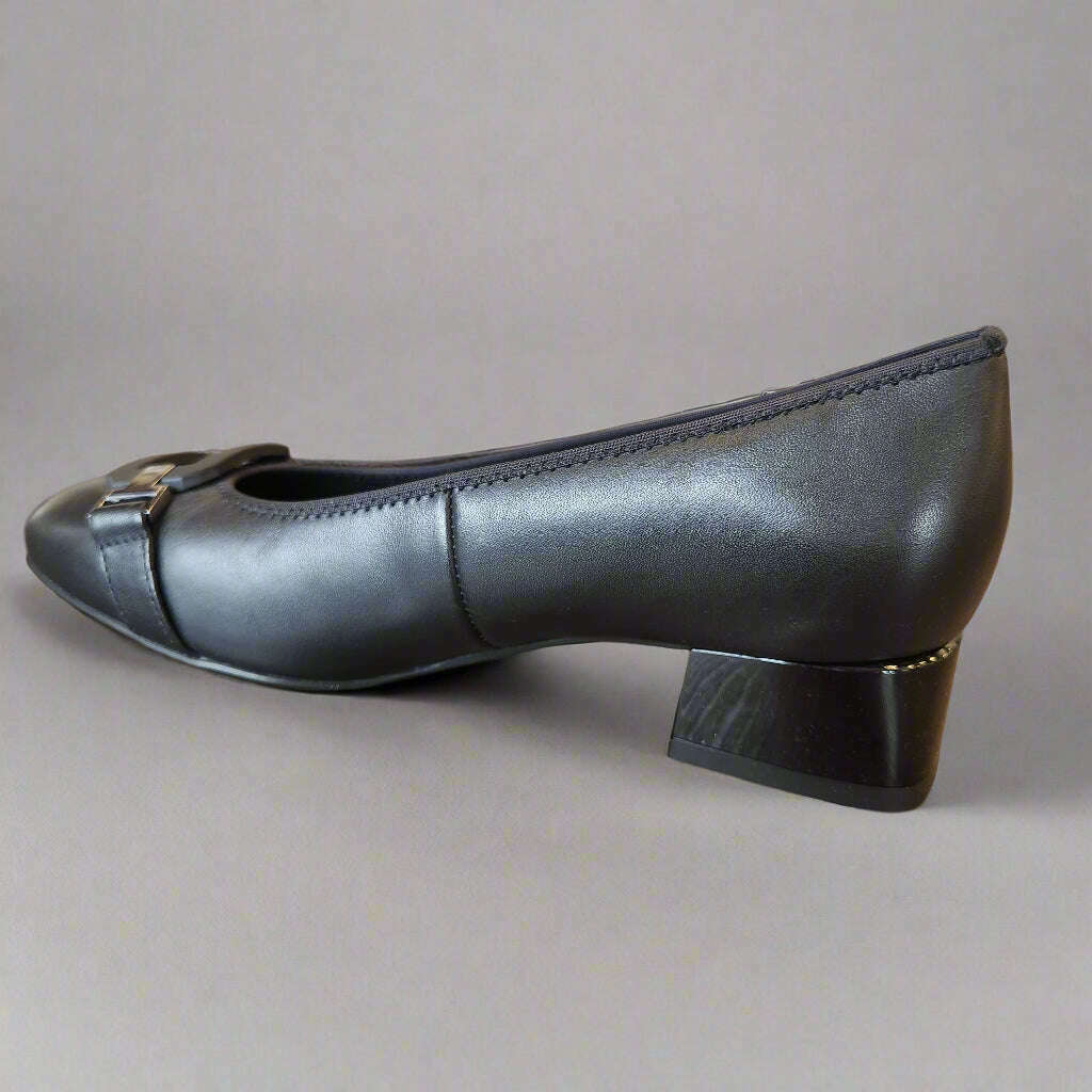 ara-glacier-20430-in-black-leatherpumpsaraplum-bottom-34464297