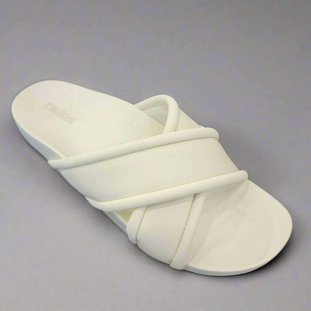 olukai---ani---white-sandsandalsolukaiplum-bottom-33822696