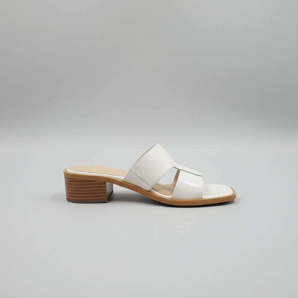 wonders--coral-patent-off-white-patentsandalswondersplum-bottom-35073303