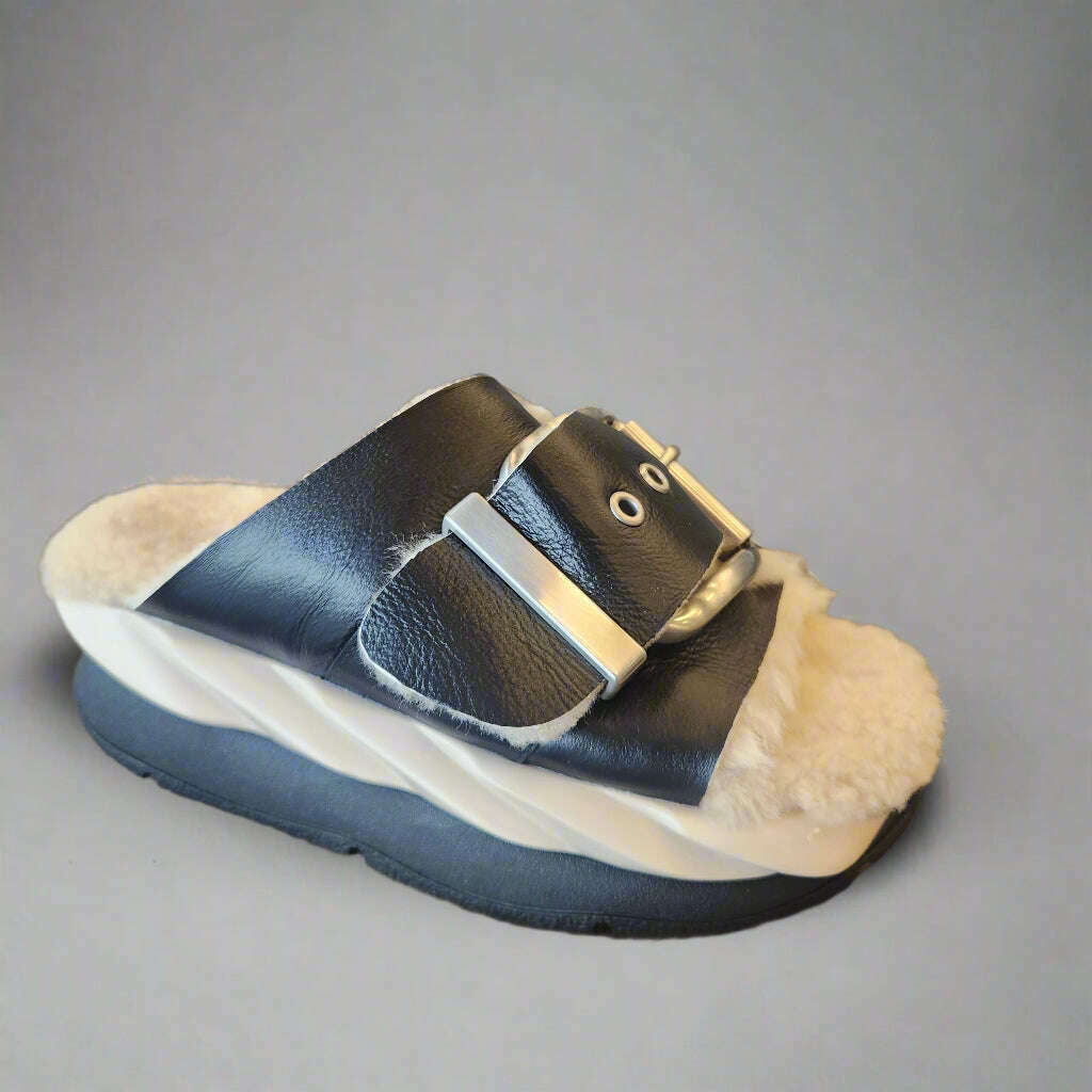 4ccccees-mellow-laze-in-oreoshearlingsandals4cccceesplum-bottom-34270090