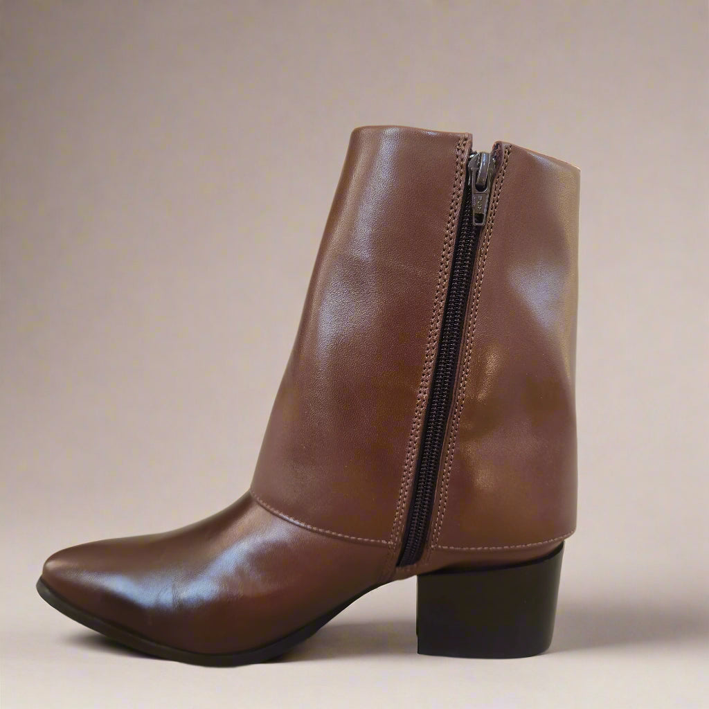CHOCOLAT BLU Leeza in black or brown