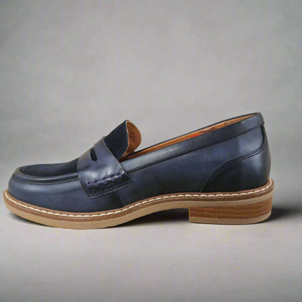 pikolinos-aldaya-loafer-in-navyloaferspikolinosplum-bottom-34471663