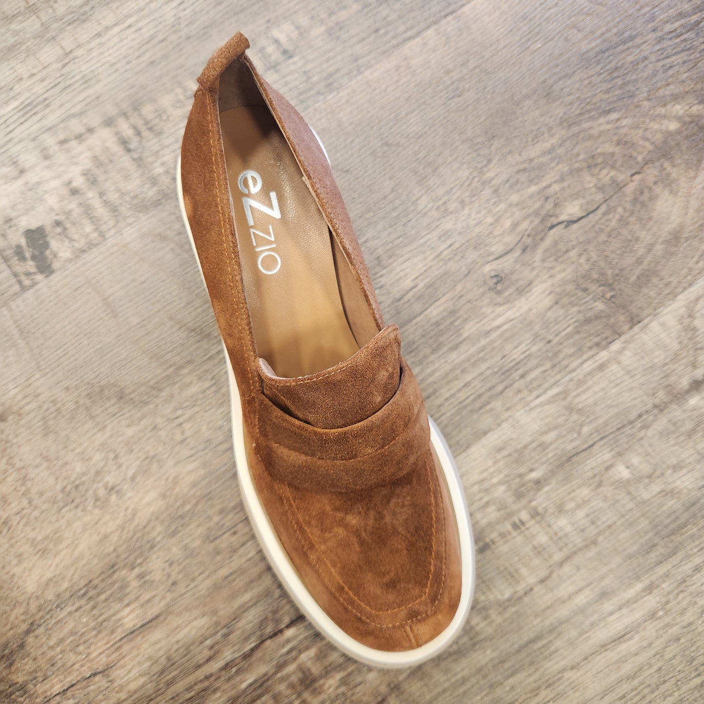 EZZIO - 53043 - Brown Suede Heeled Loafer