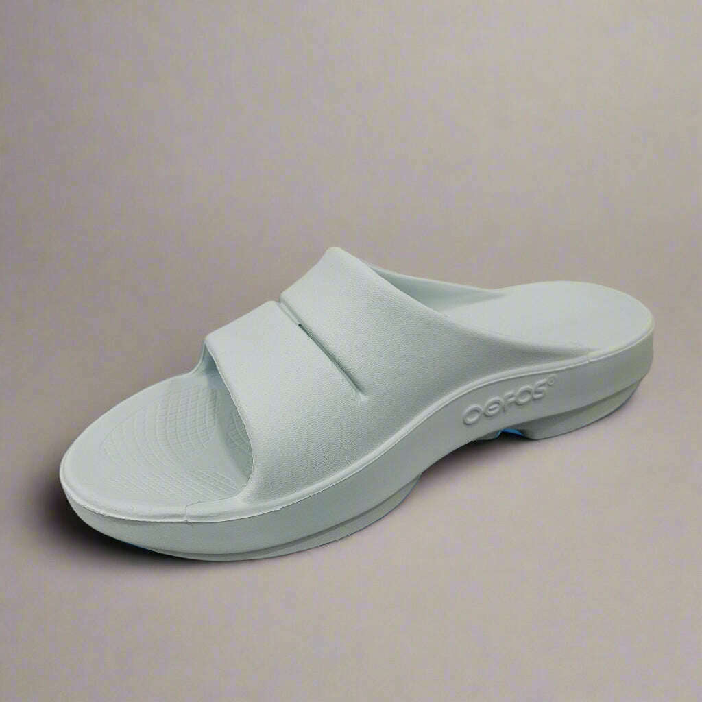 oofos---ooahh---mistshoesoofosplum-bottom-34463777