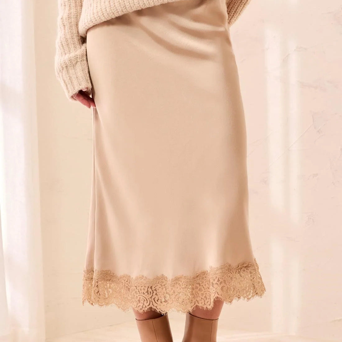 TRIBAL Satin Skirt with Lace Hem