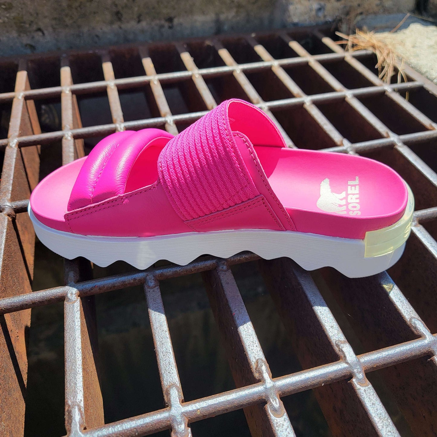 SOREL VIIBE Slide - Pink & White, SHOES, Sorel, Plum Bottom