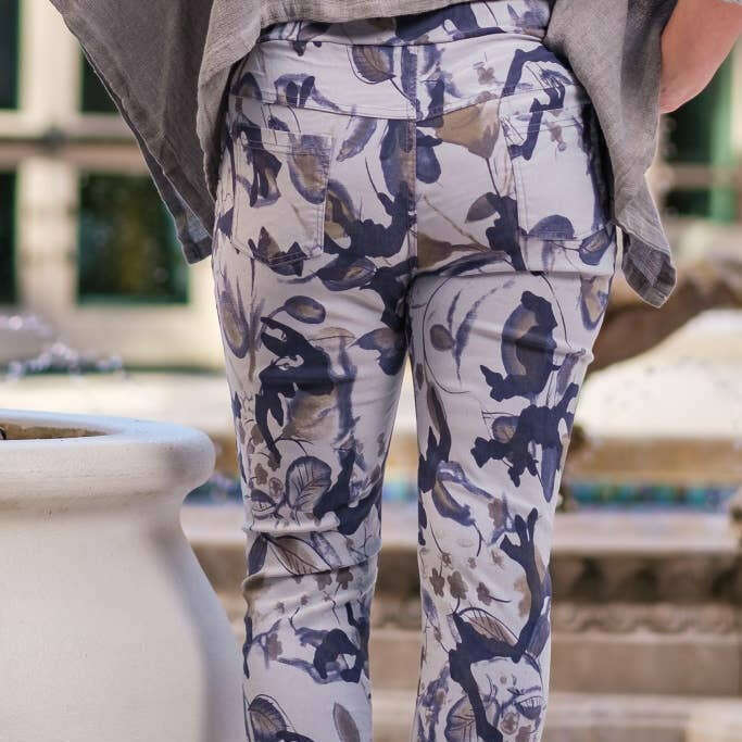 TINA Stephens Italy/Tees By Tina Mya Abstract Leaf Pant Gray, Pants, TINA Stephens Italy/Tees By Tina, Plum Bottom