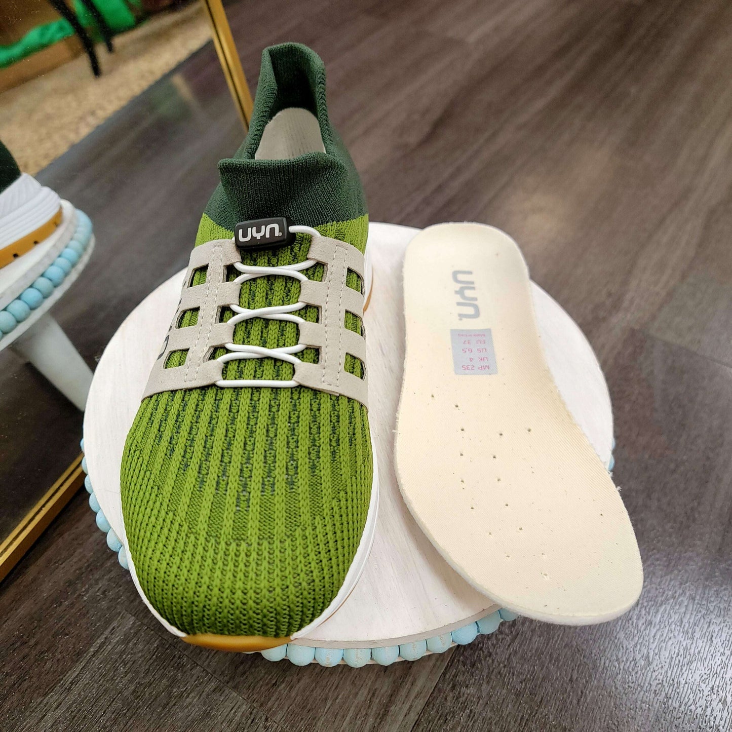 UYN - NATURE TUNE - Mustard, SHOES, Unleash Your Nature, Plum Bottom