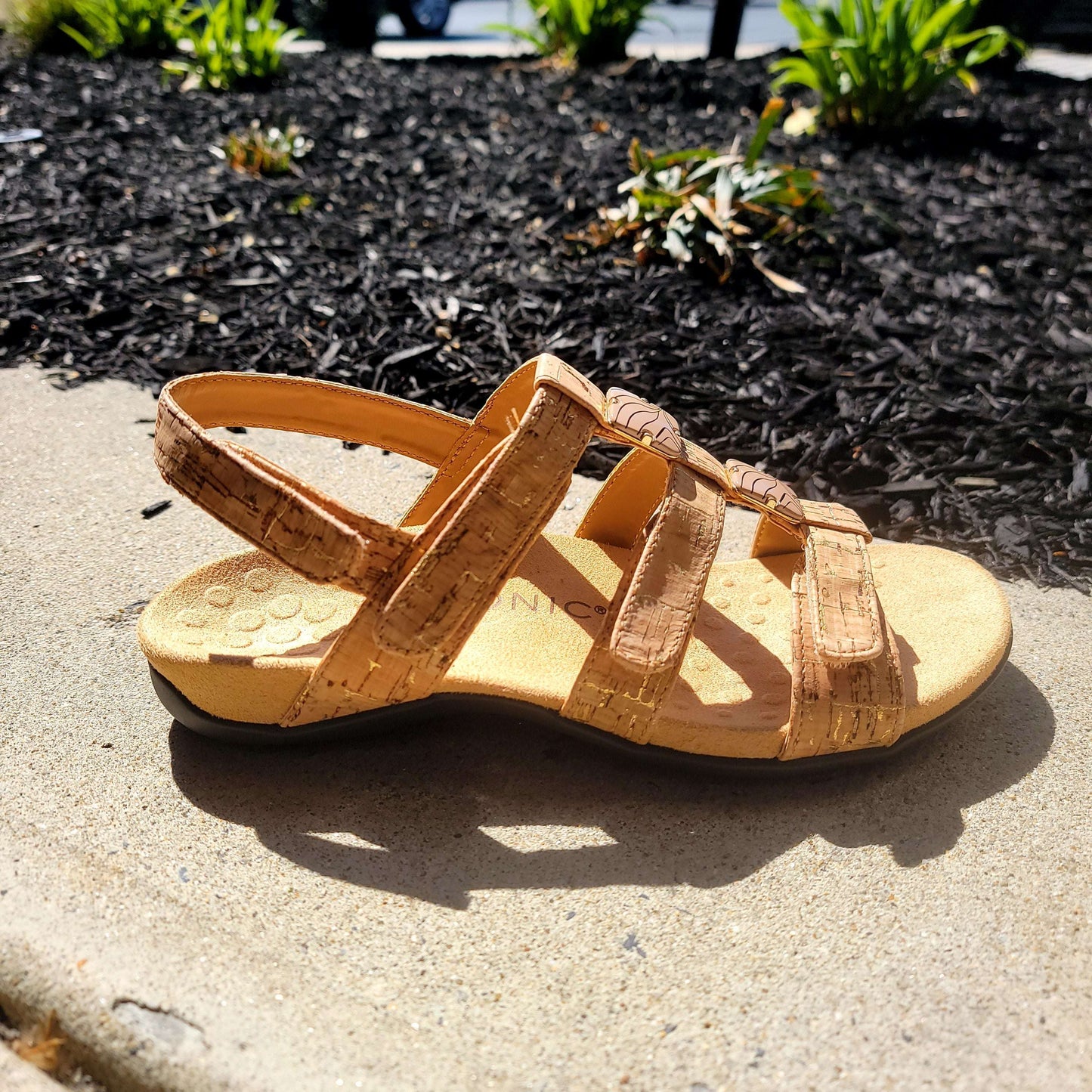 Vionic - Amber, Sandals, Vionic, Plum Bottom