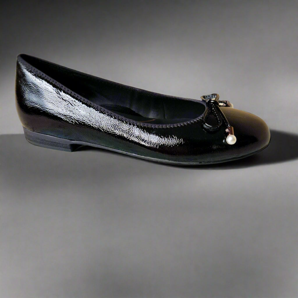 Ara - Scout, Flat, Ara, Plum Bottom