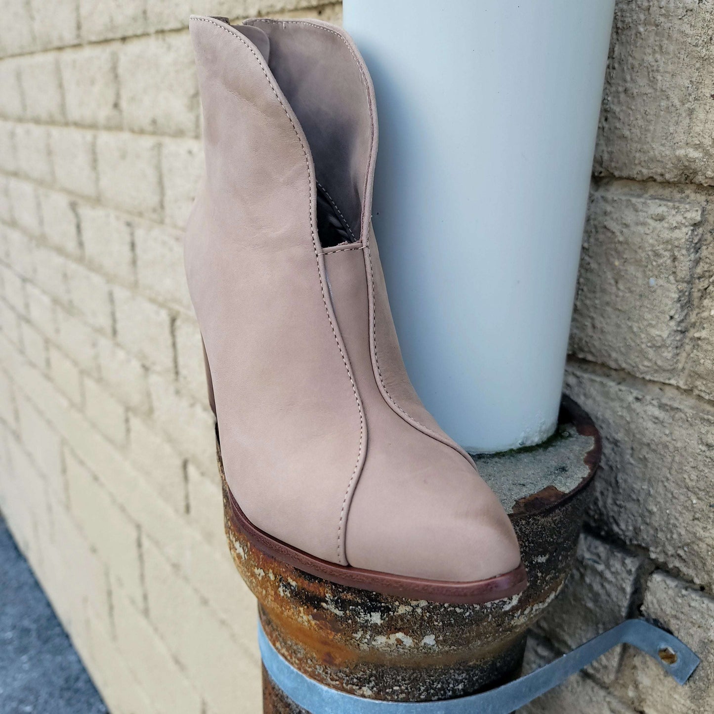 Bonita, Boots, CHOCOLAT BLU, Plum Bottom
