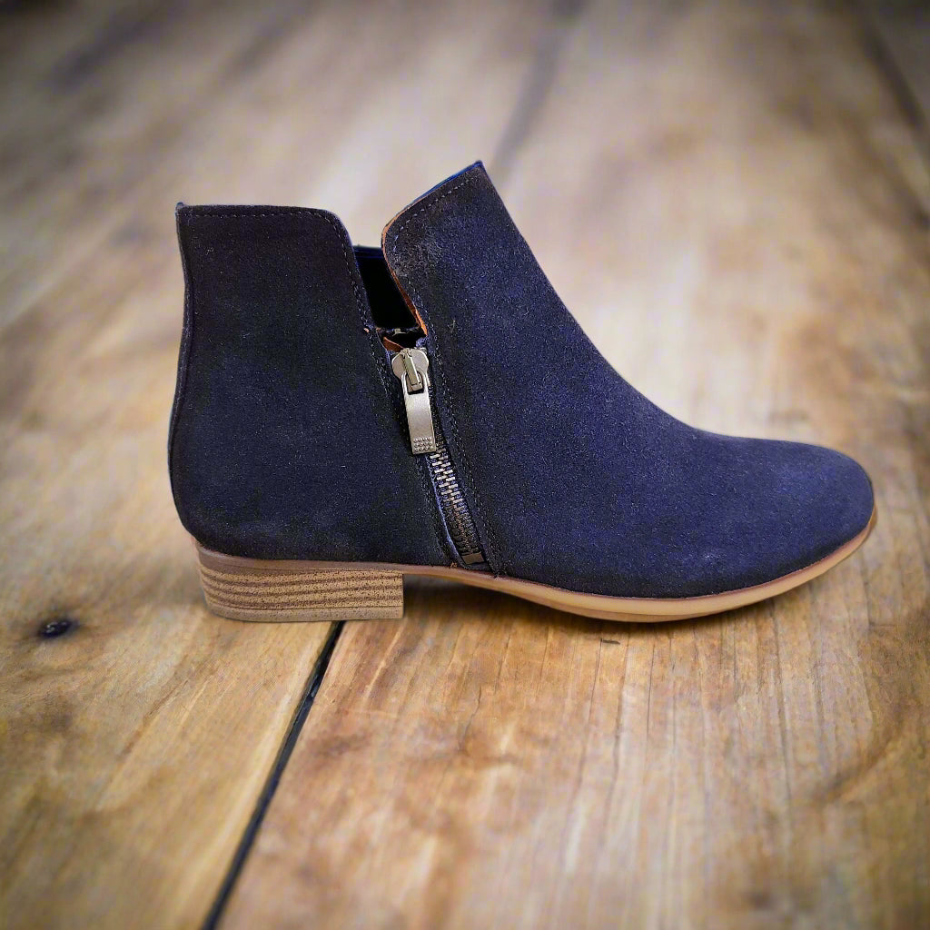 Eric Michael - Isabella Low Ankle Boot, Boots, Eric Michael, Plum Bottom