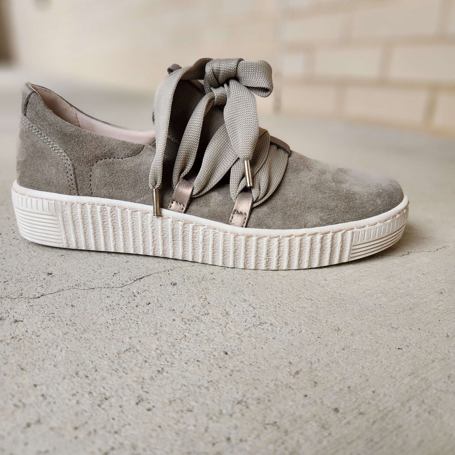 Gabor - Suede Sneaker, sneakers, Gabor, Plum Bottom