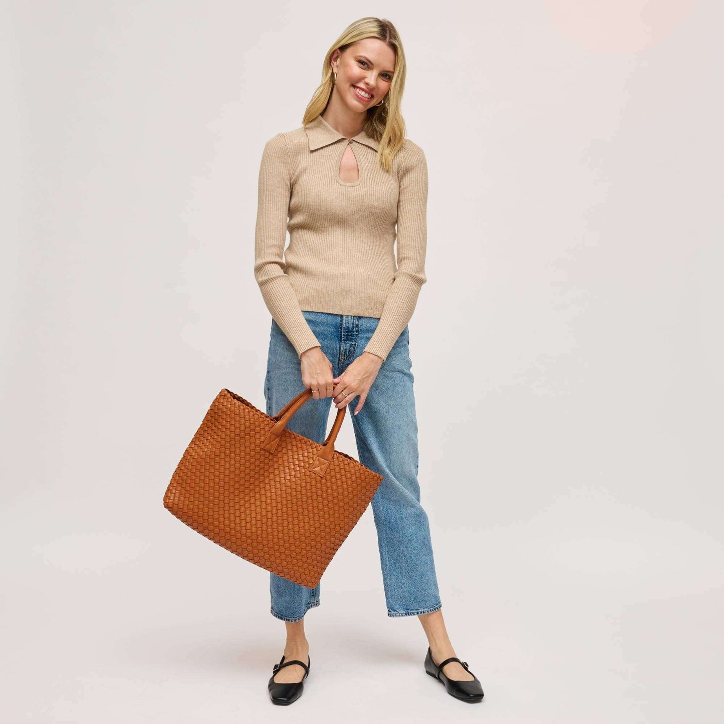 urban-expressions-ithaca-woven-vegan-leather-tote-tanhandbagsurban-expressionsplum-bottom-35644847