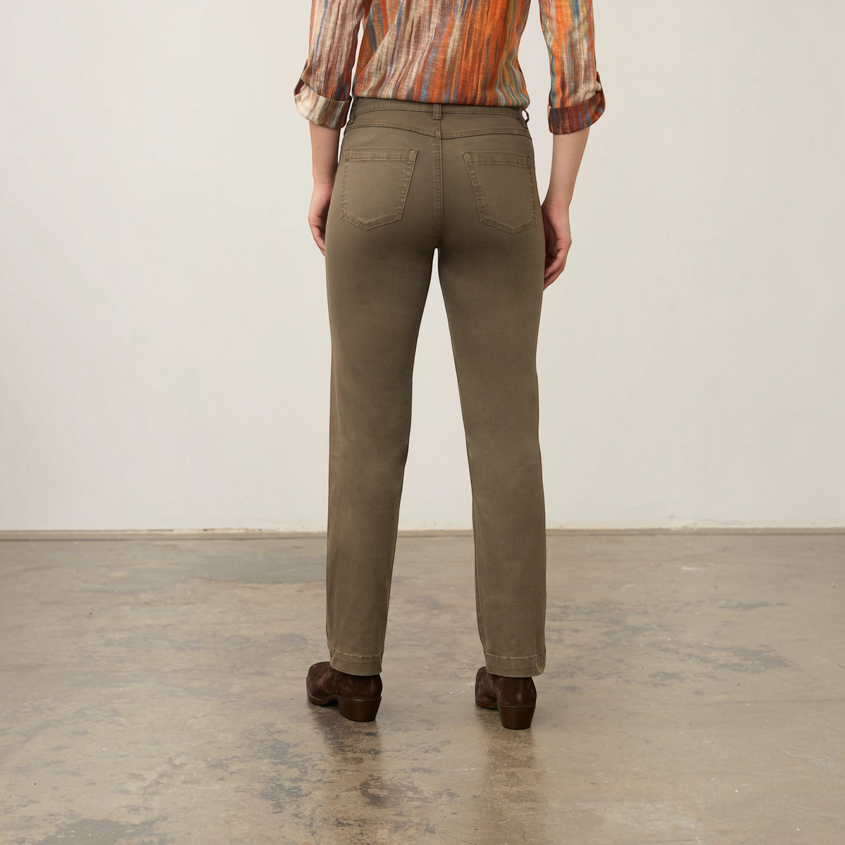 Plum Bottom FDJ Christina straight leg jeans in olive green cotton-blend stretch fabric, back view.