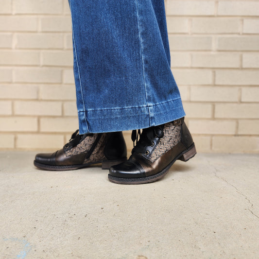 REMONTE D4381 Lace-up Boot