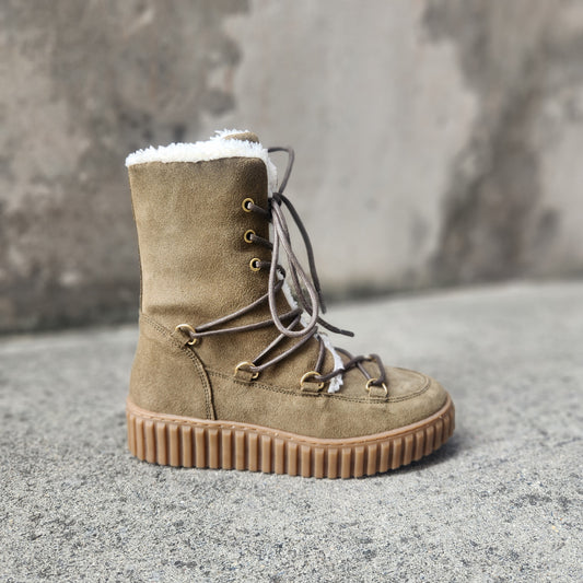 Eric Michael Stormy boot