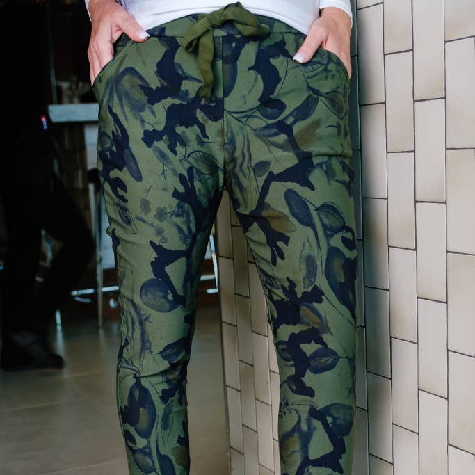 [TINA Stephens Italy/Tees By Tina - Mya Abstract Leaf Pant (PL175L): 303 Army], [Pants], [TINA Stephens Italy/Tees By Tina], [Plum Bottom].