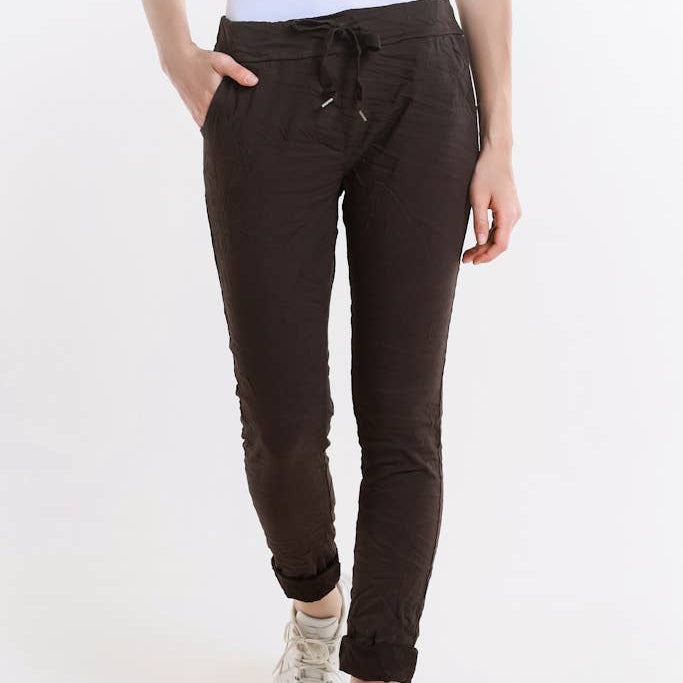 TINA STEPHENS ITALY Haley Stretch Tie Waist Pant Espresso